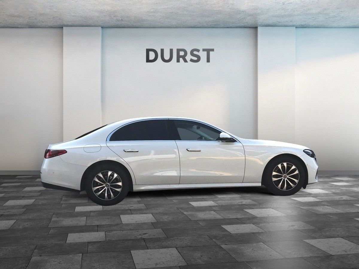 Mercedes-Benz E 200 - Samsaru's Car Outlet