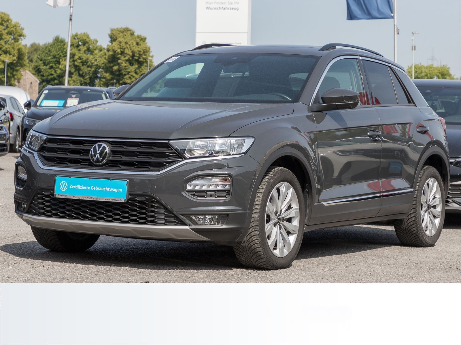 Volkswagen T-Roc 1.5 TSI DSG SPORT - Samsaru's Car Outlet