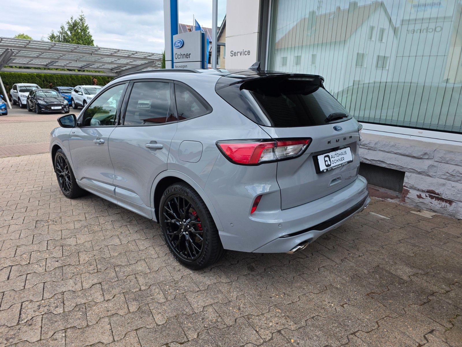 Ford Kuga Hybrid - Samsaru's Car Outlet