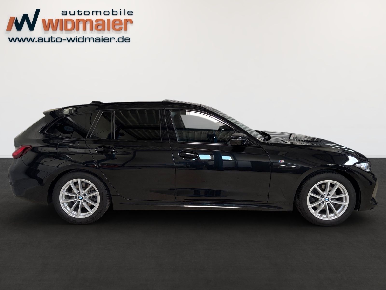 BMW 320i Touring M Sport -AHK/Pano/HeadUp/Innovation