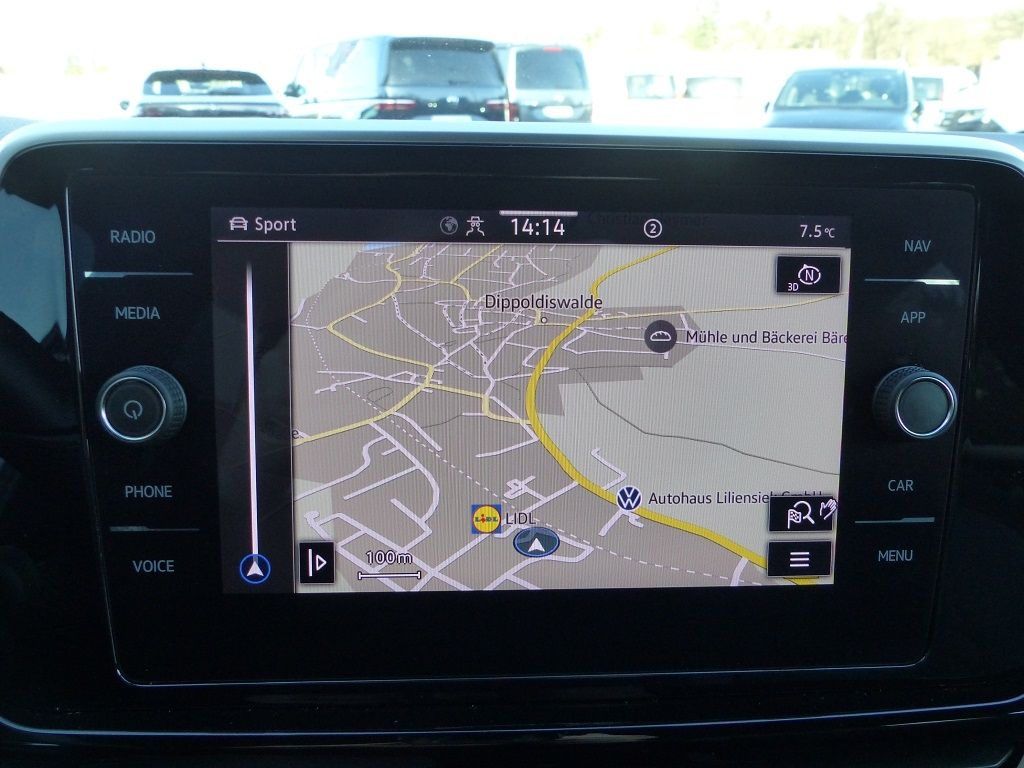 Volkswagen T-Roc 1.5 TSI DSG R-Line - Samsaru's Car Outlet