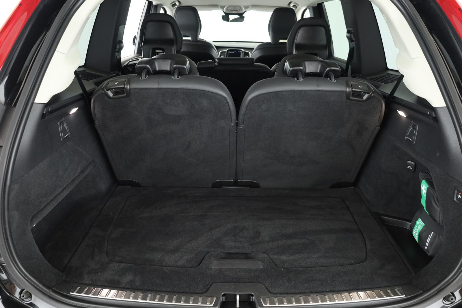 Volvo XC90 B5 AWD Core 7S LED Navi SHZ ACC Kam 20" AHK