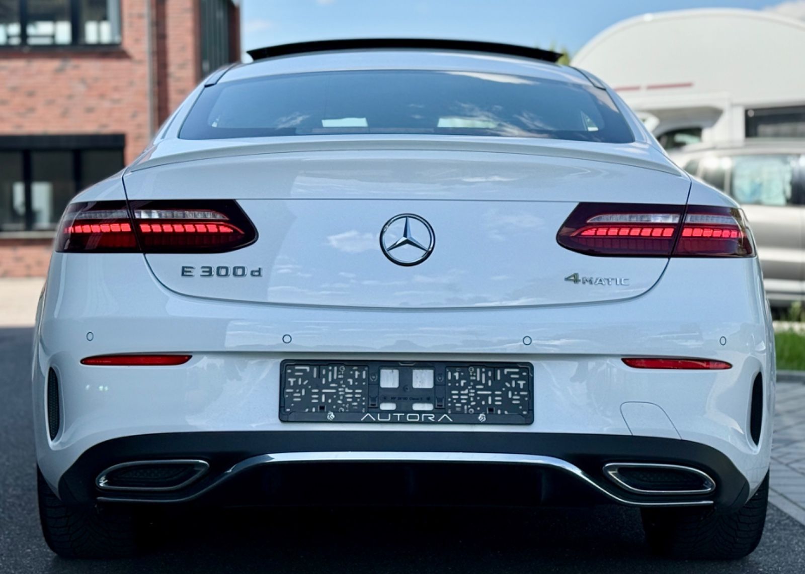 Mercedes-Benz E 300d Coupe 4Matic AMG - Samsaru's Car Outlet
