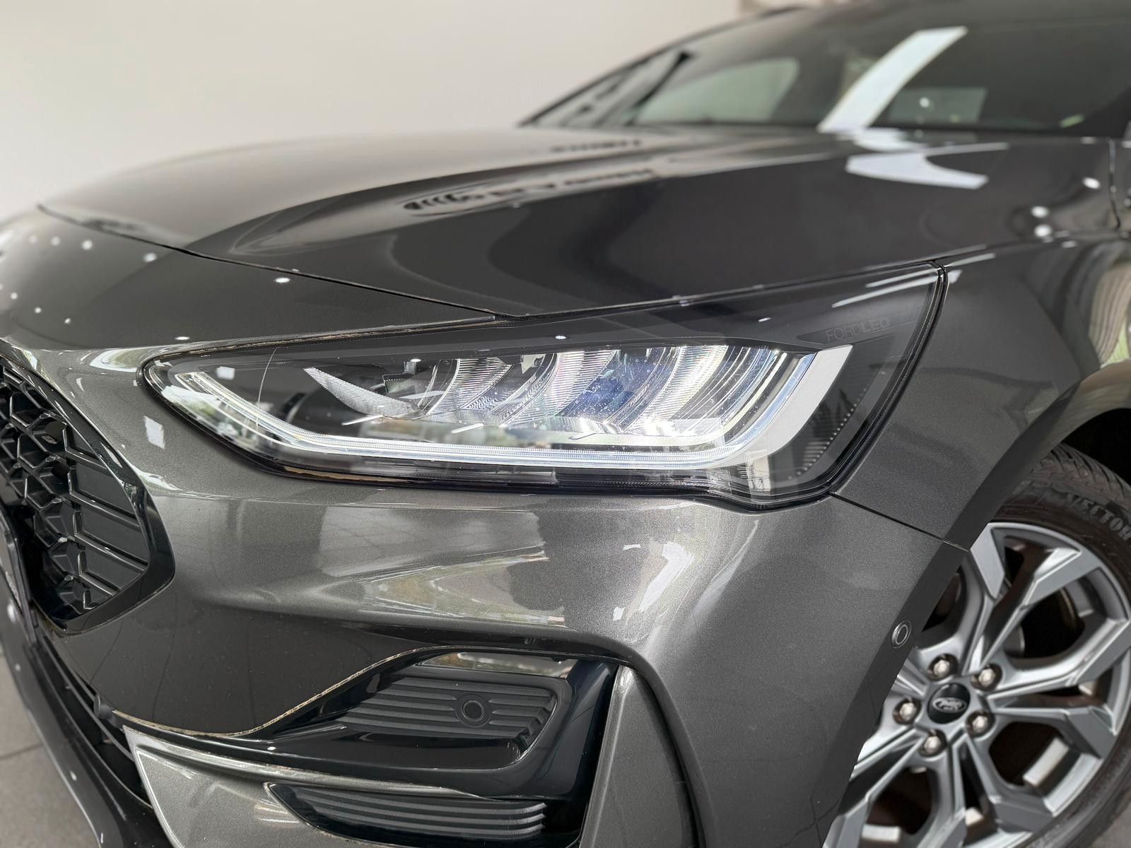 Ford Focus Turnier ST-Line X Aut. 1.Hand|AHK|HUD|PDC