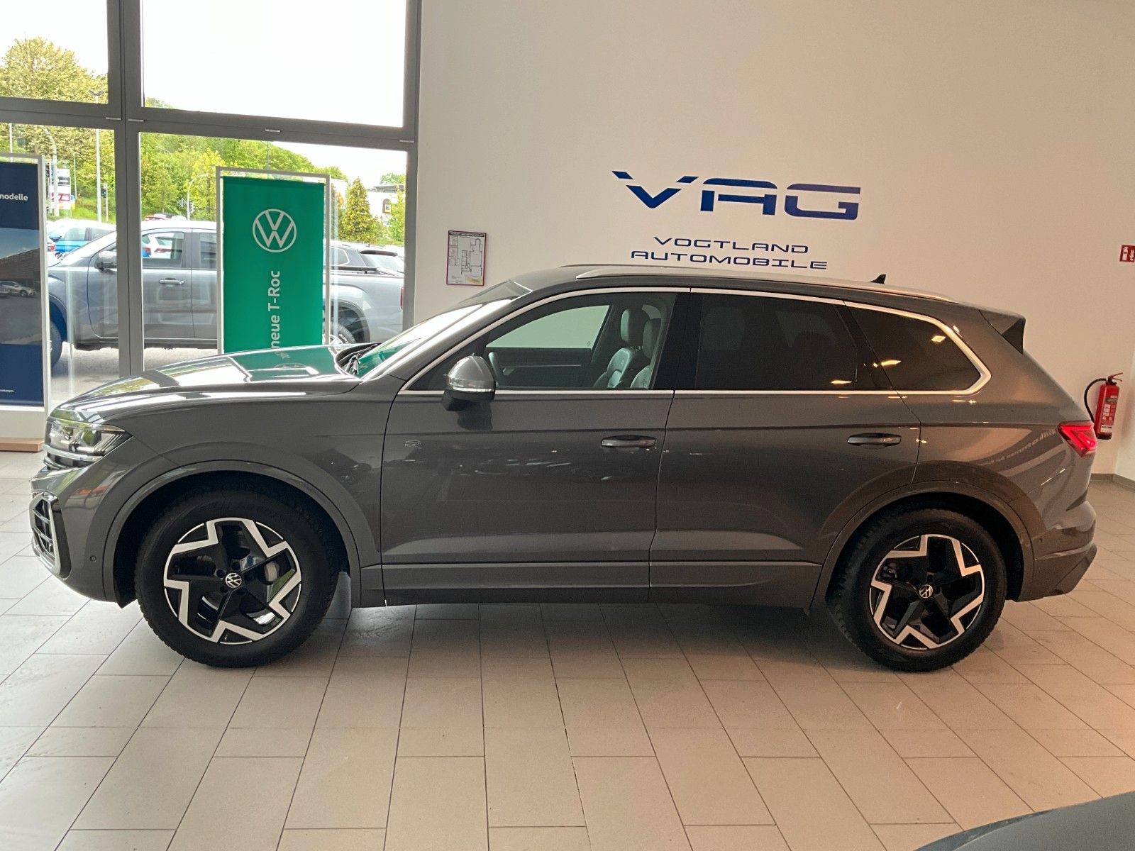 Volkswagen Touareg R-Line , AHZV, Luftfahr, UVP 97.615€br.