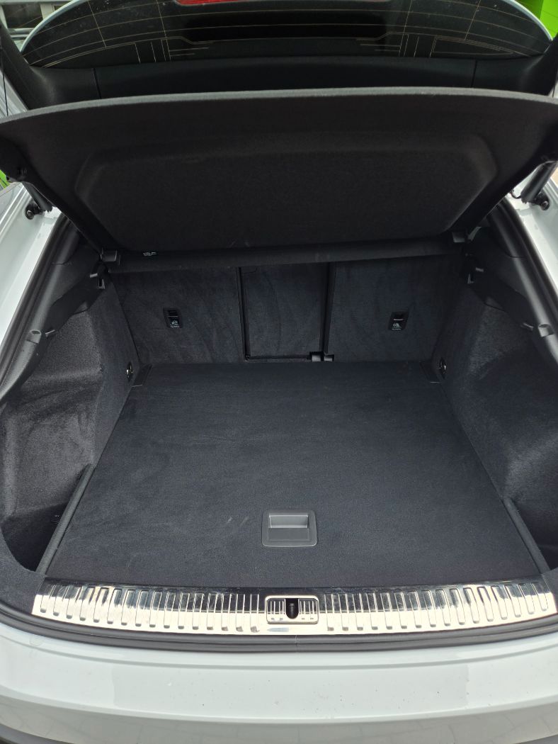 Audi Q3 Sportback 40 TFSI quattro S line *AHK*MATRIX*