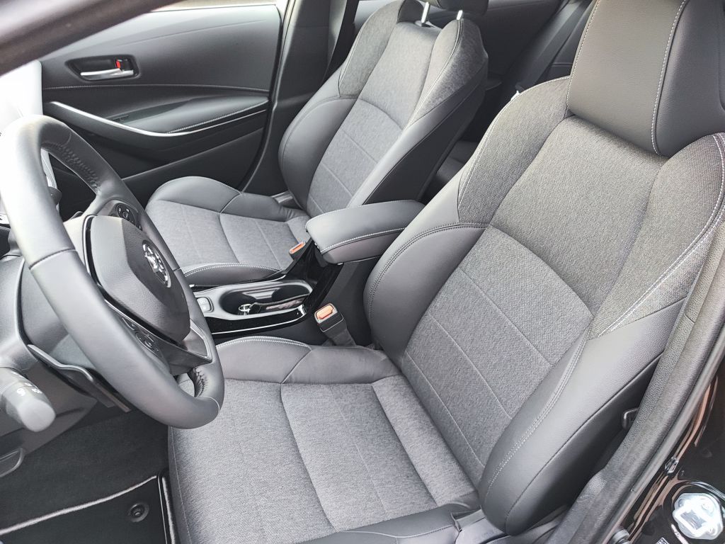 Toyota Corolla 2.0 Hybrid - Samsaru's Car Outlet