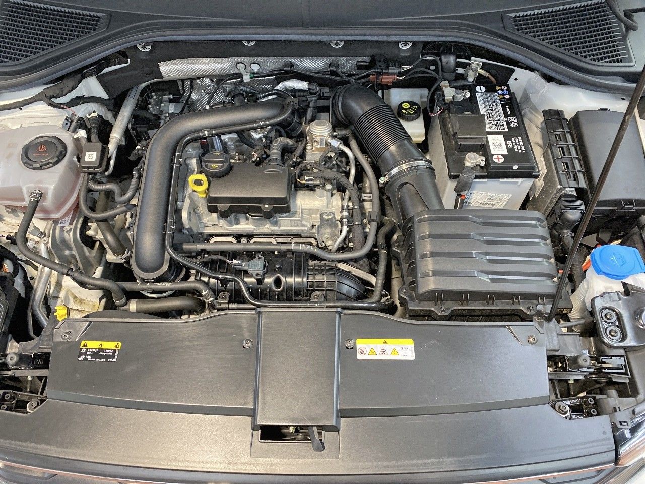 Volkswagen T-Roc Style - Samsaru's Car Outlet