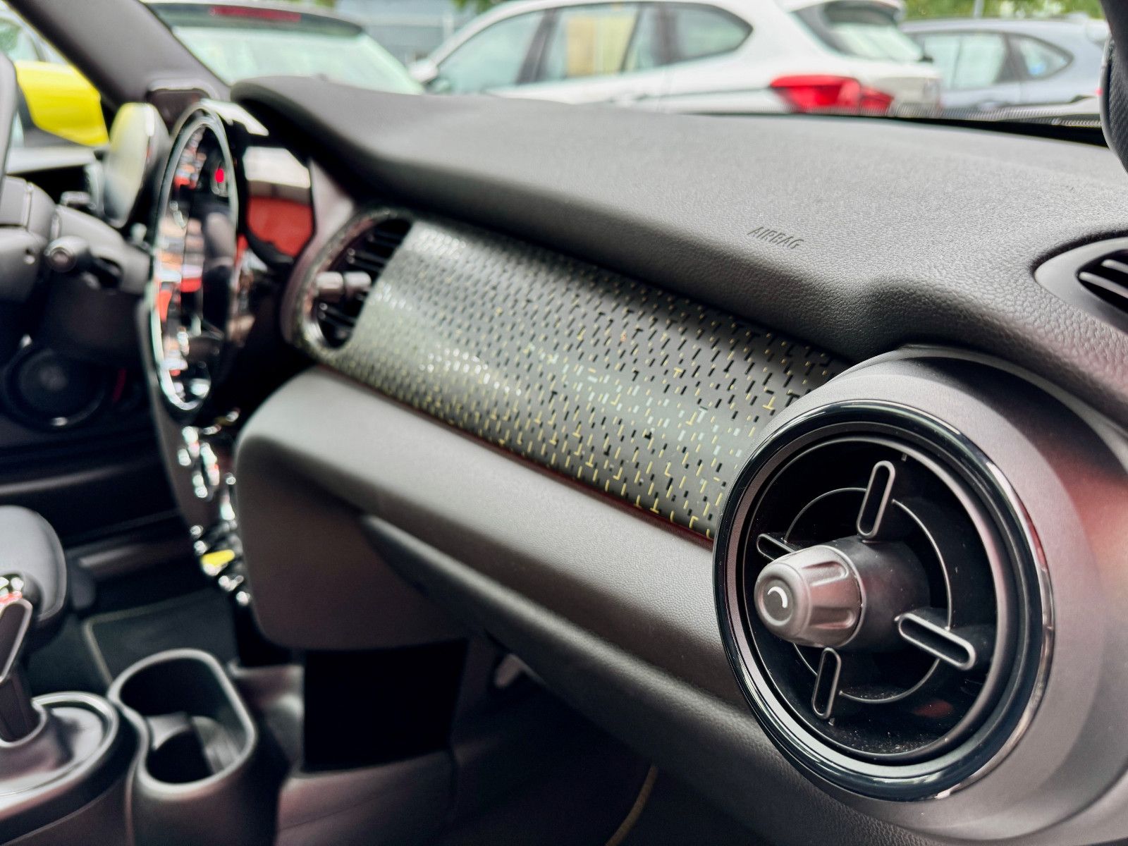 MINI COOPER SE Electric - Samsaru's Car Outlet