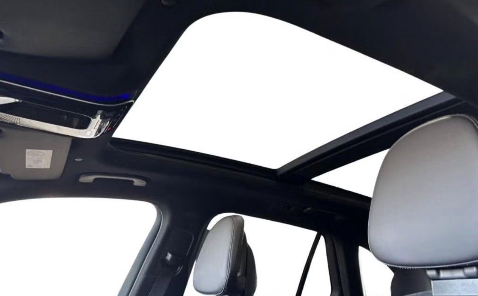 Mercedes-Benz GLC 300 e 4Matic *AHK/PANO*