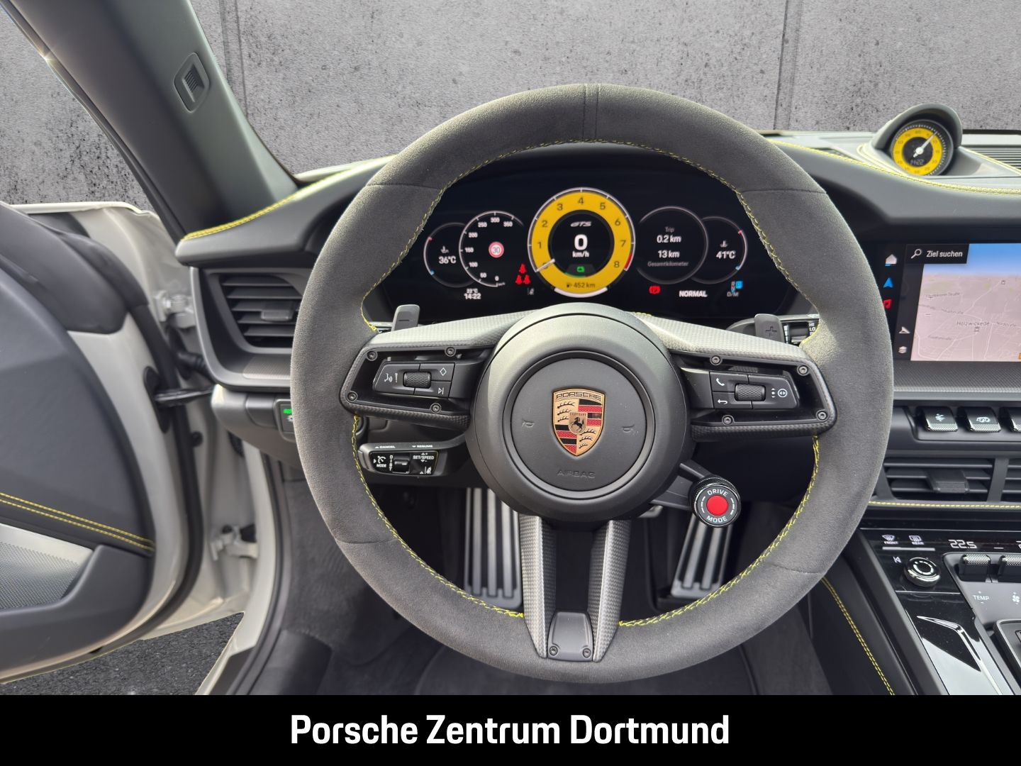 Porsche 992 911 Carrera 4 GTS Cabrio Burmester Clubleder