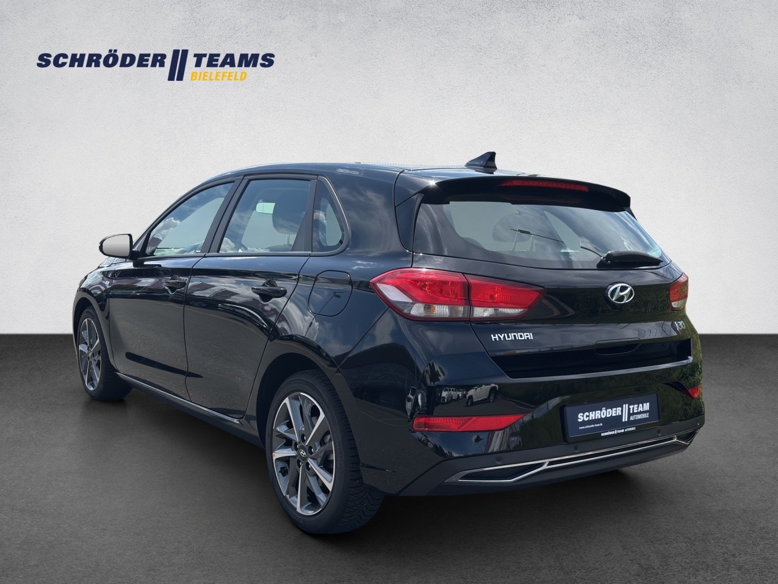 Hyundai i30 1.0 T-GDi DCT Trend - Samsaru's Car Outlet