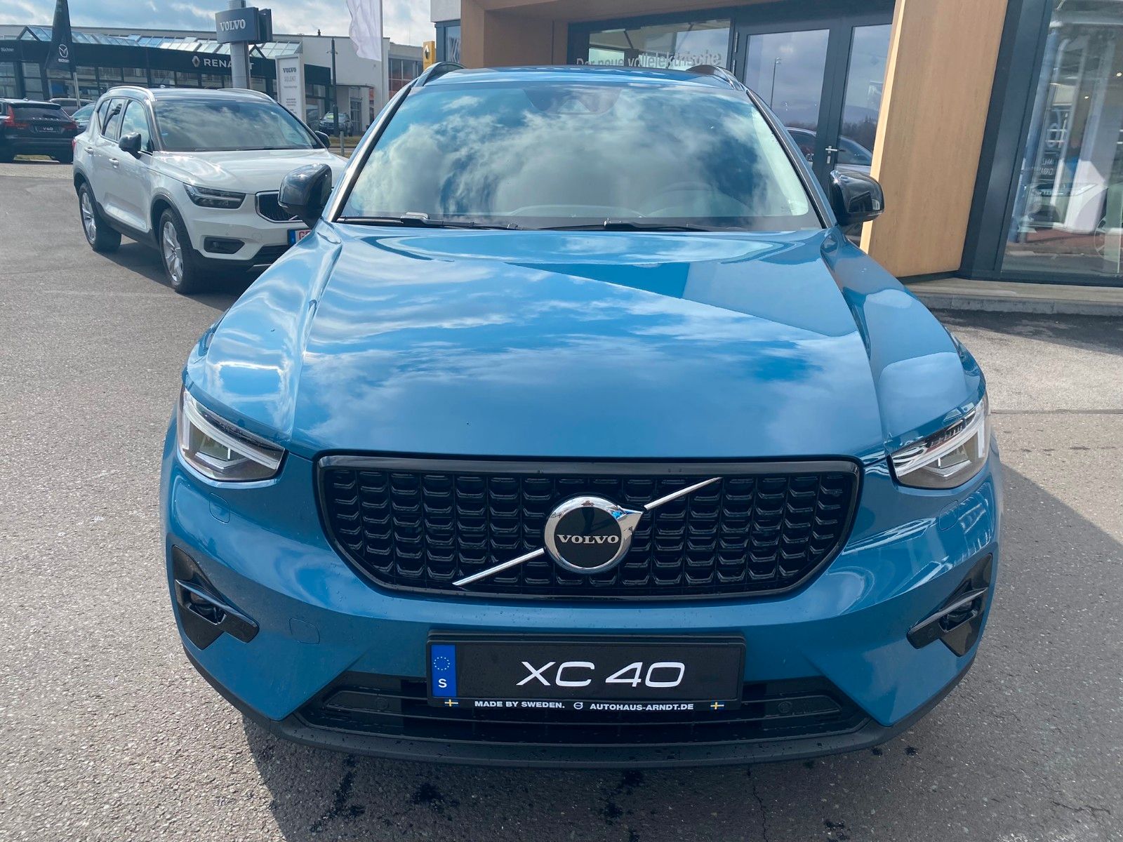 Volvo XC40 T5 Plus Dark Recharge Plug-In Hybrid 2WD