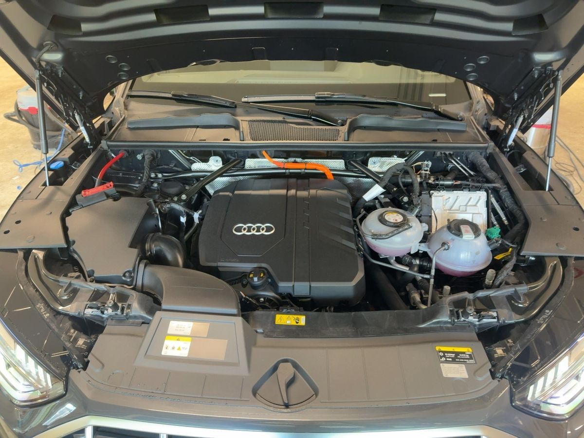 Audi Q5 50 TFSI e adv. quattro S tronic S LINE/MATRIX
