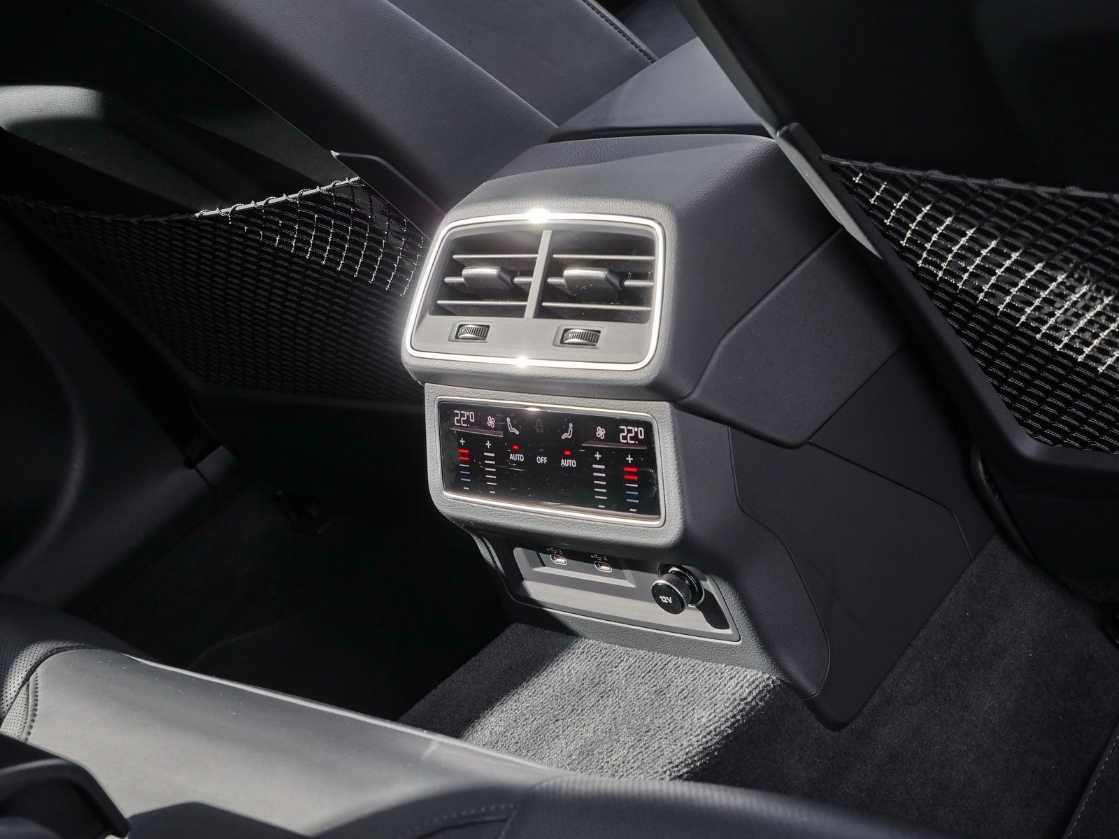 Audi RS 6 Avant qu. Keramik*Sport-Aga*305km/h*Pano