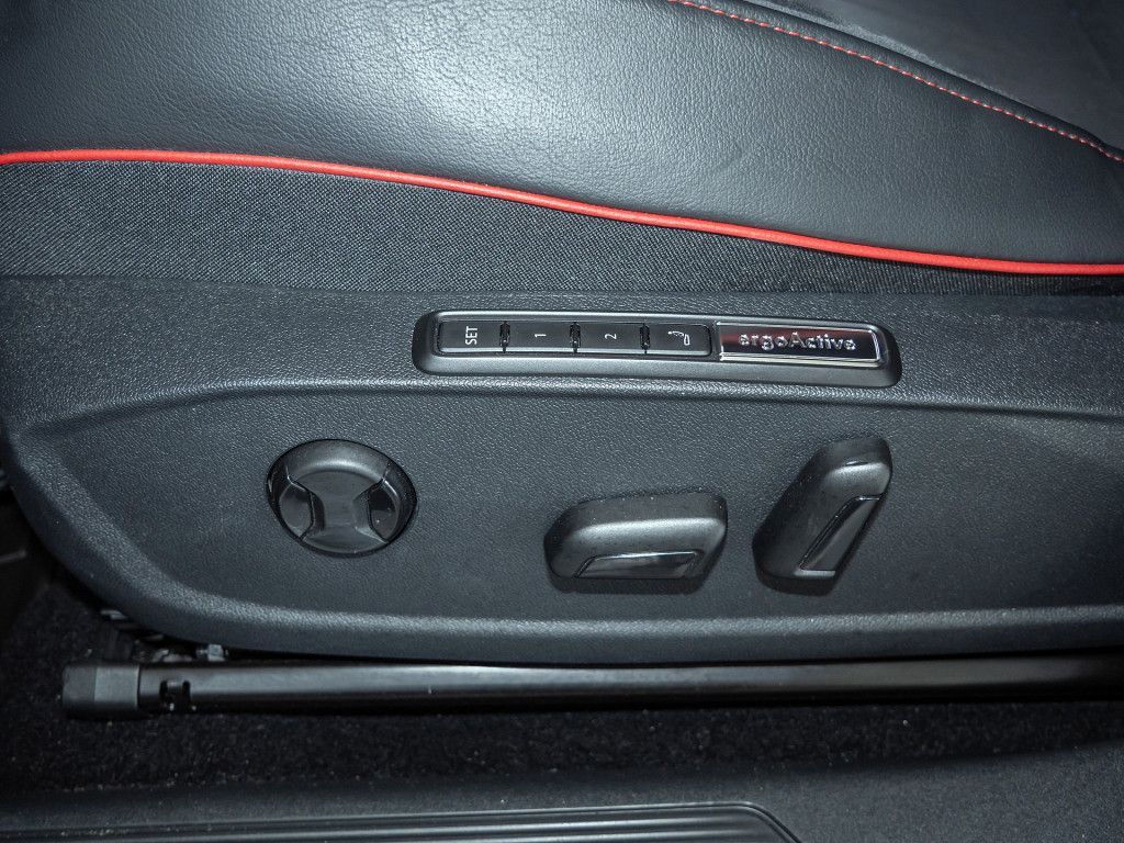 Volkswagen ID.3 GTX DCC ACC Wärmepumpe H&K Head-Up