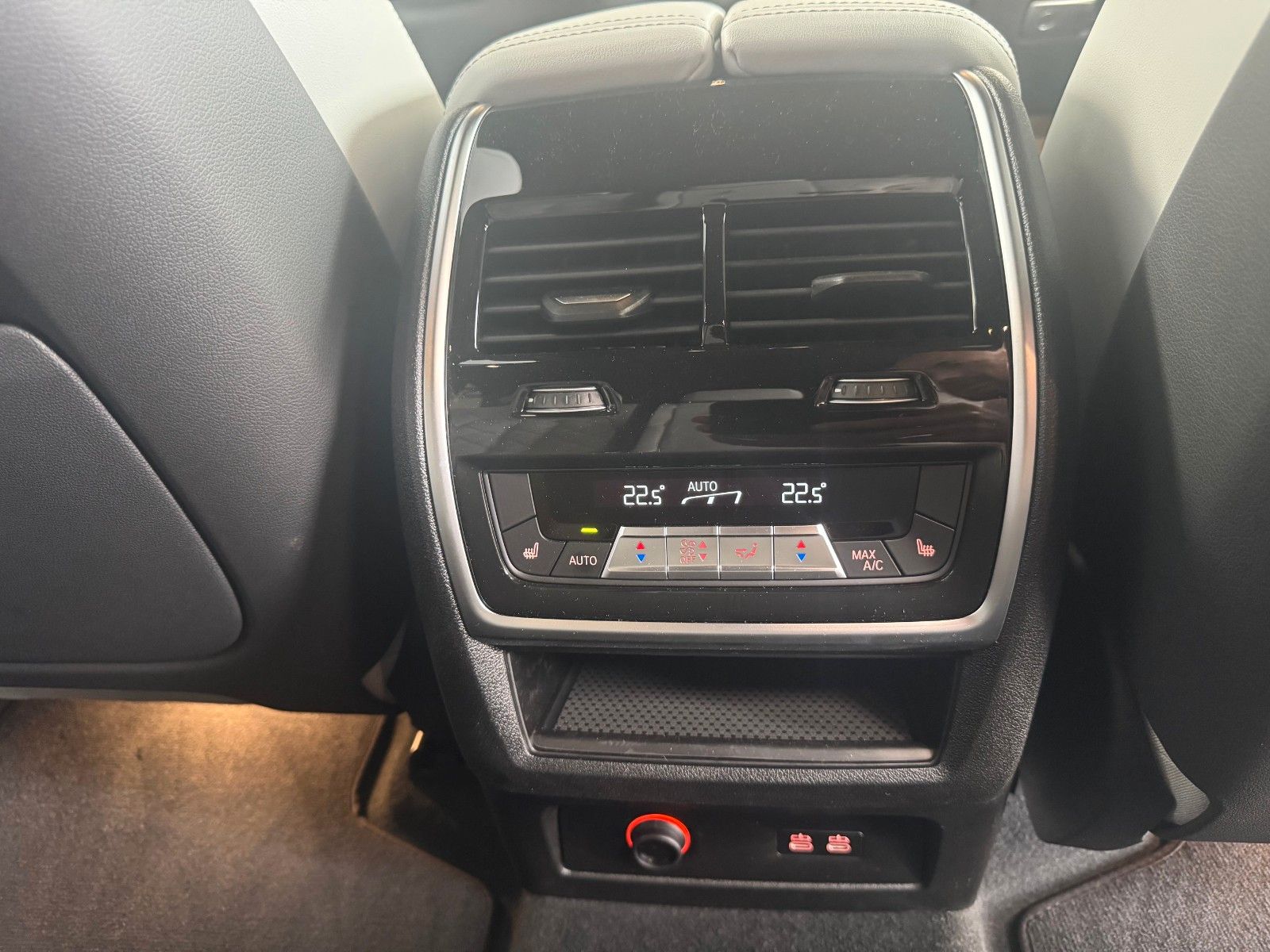 BMW X5 30d M SPORT.LUFTFEDER.SKY.SOFTCLOSE.AHK.360°