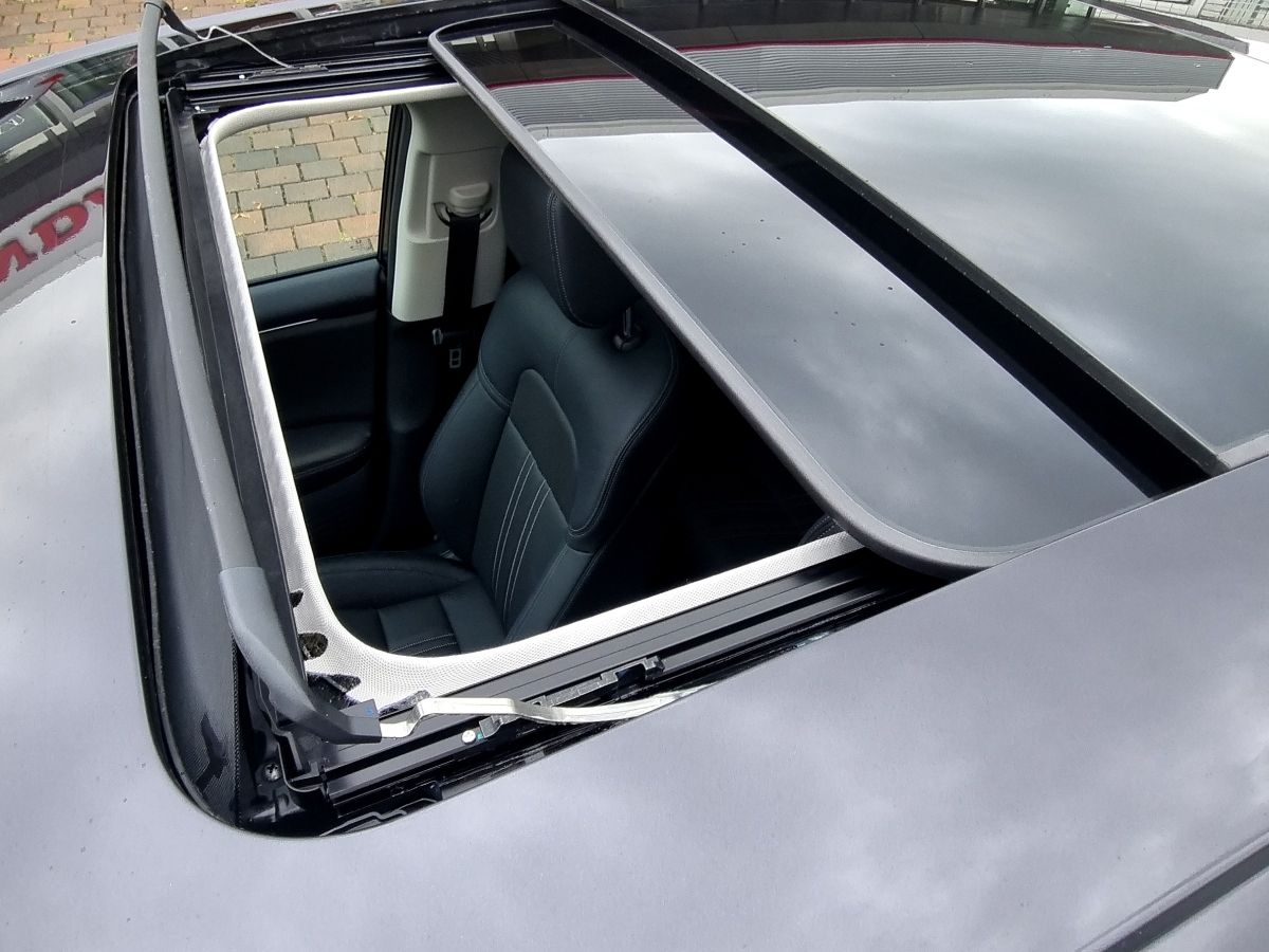 Honda ZR-V 2.0 e:HEV Advance Leder* Bose* Panoramadach