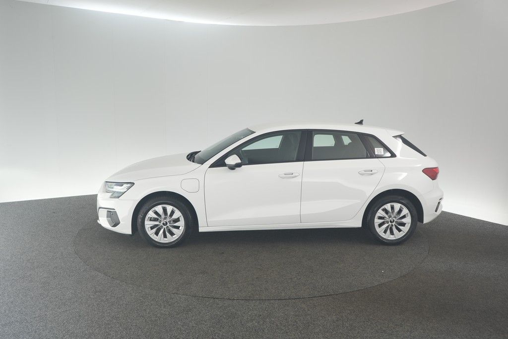Audi A3 Sportback 40 TFSIe S tronic LED ACC Navi