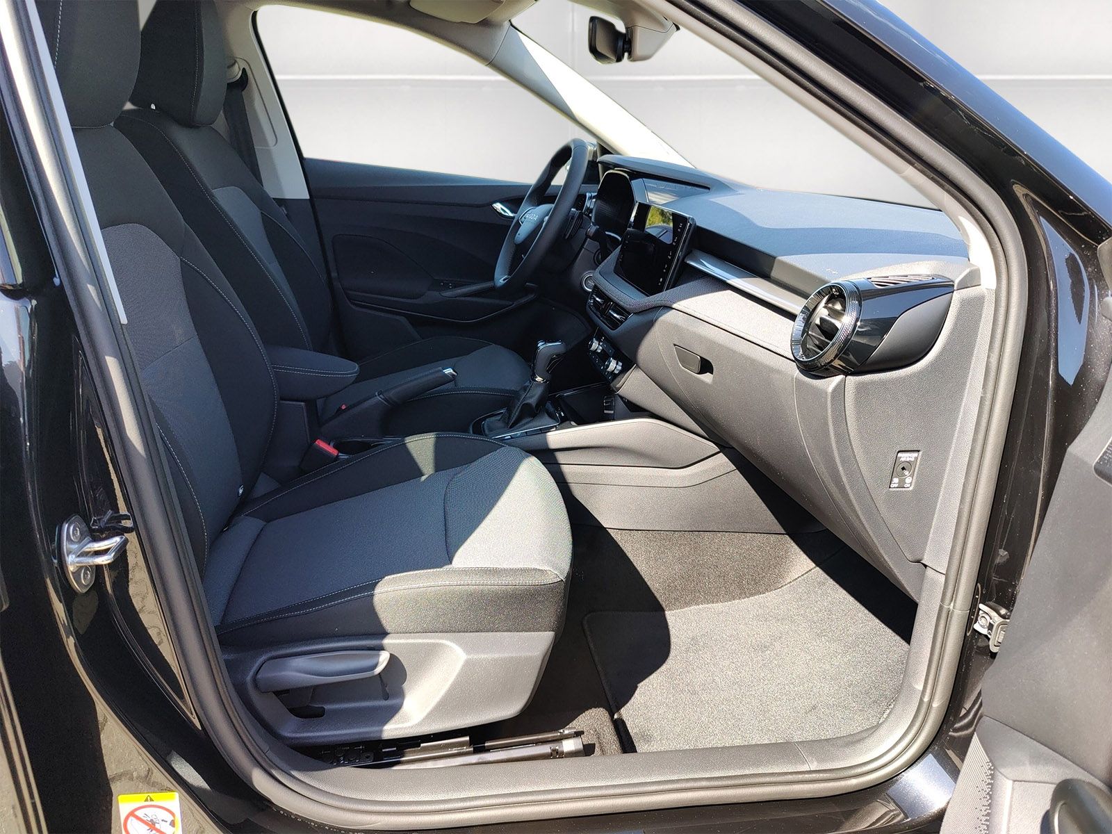Skoda Fabia 1.0 TSI DSG Tour ACC Navi Kam SpurH SpuW b