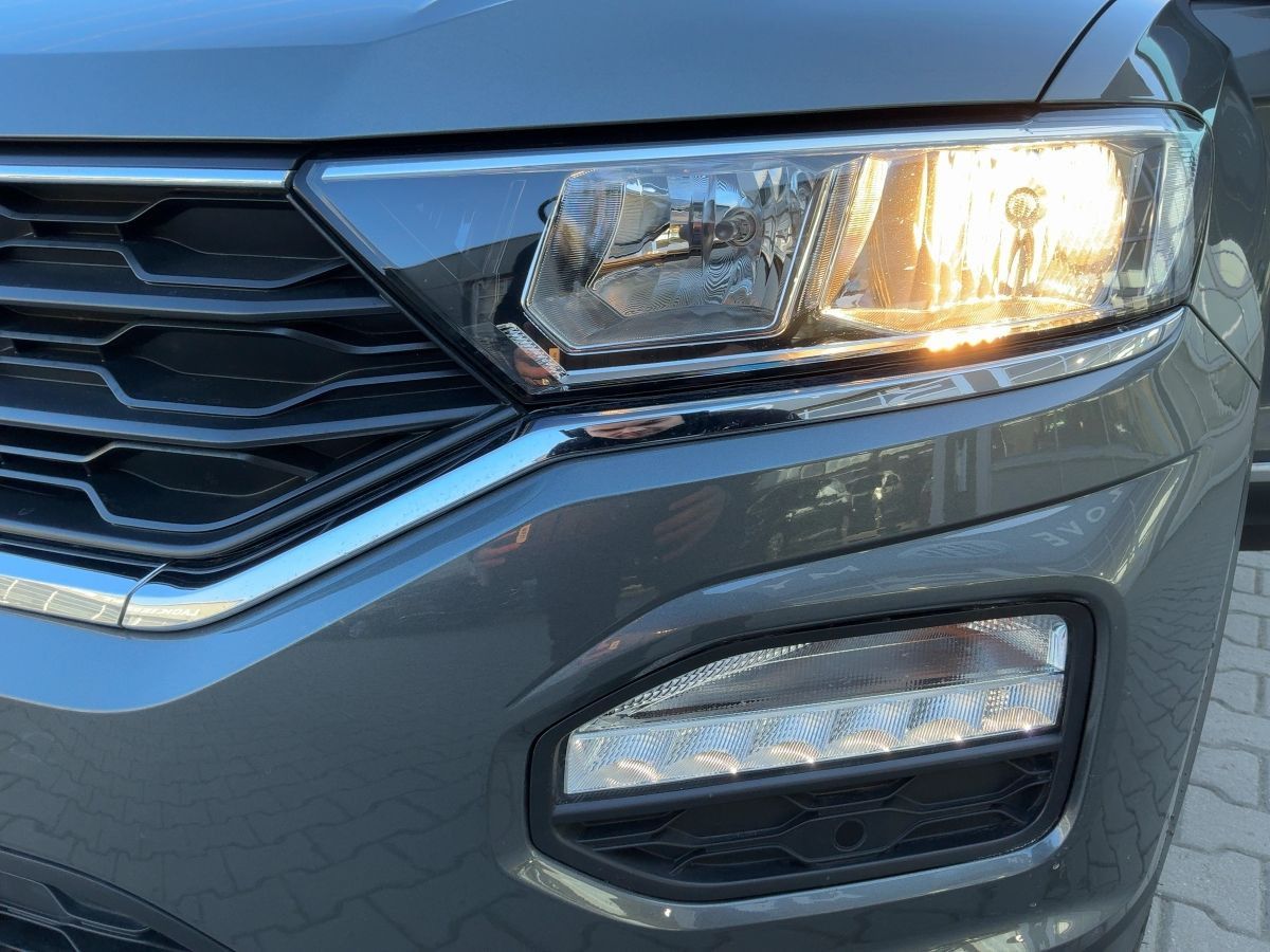 Volkswagen T-Roc 1.5 TSI DSG SPORT - Samsaru's Car Outlet