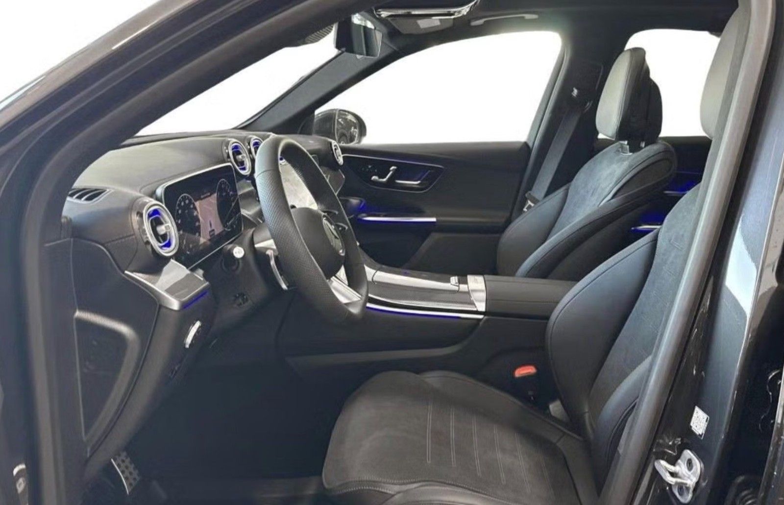 Mercedes-Benz GLC 300 e 4Matic *AHK/PANO*