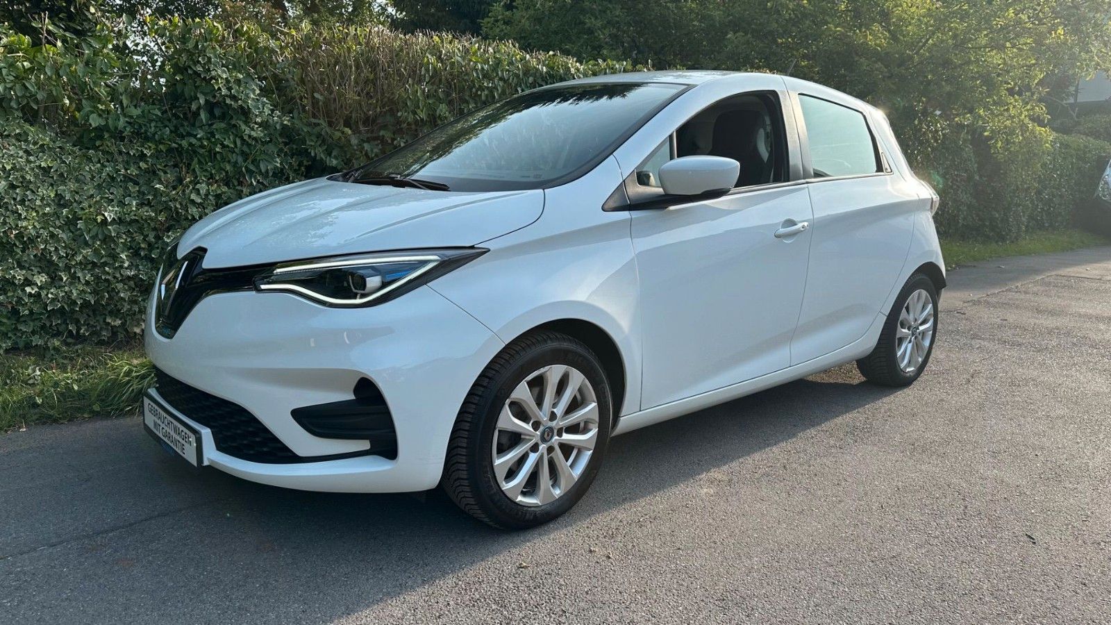 Renault ZOE Zoe Experience - Samsaru's Car Outlet