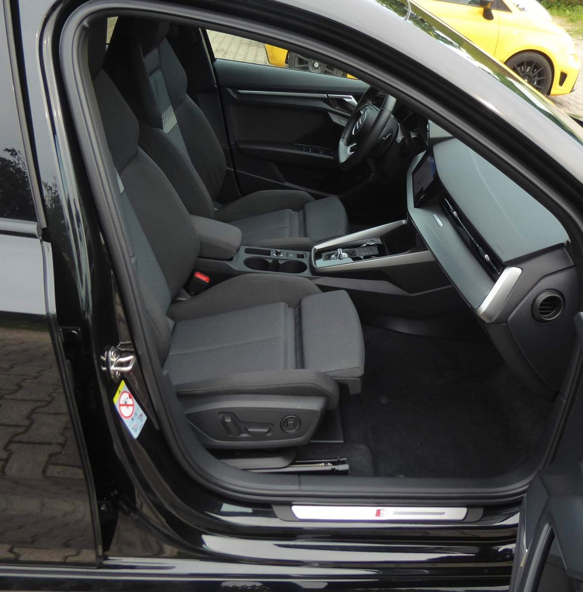 Audi A3 Sportback 45 TFSIe S-LINE/HEAD-UP/VIRTUAl/18"