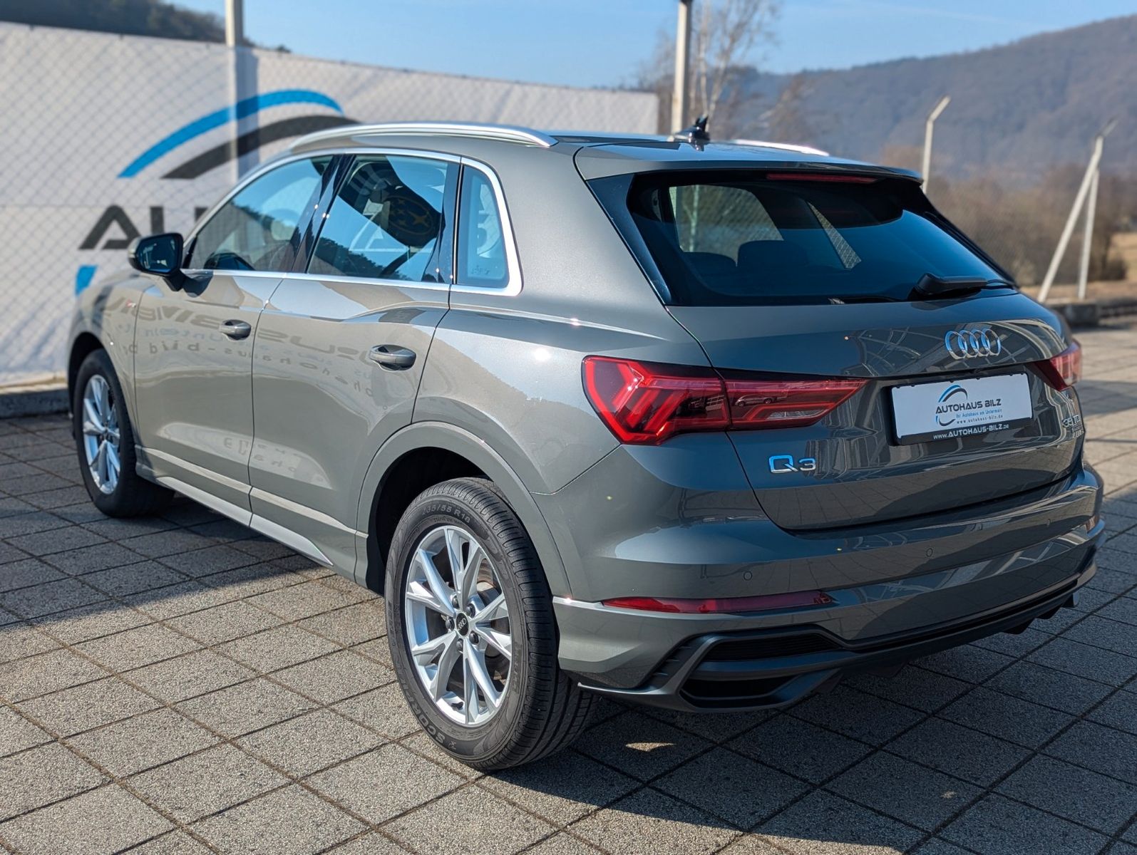 Audi Q3 35 TDI quattro S line - Samsaru's Car Outlet