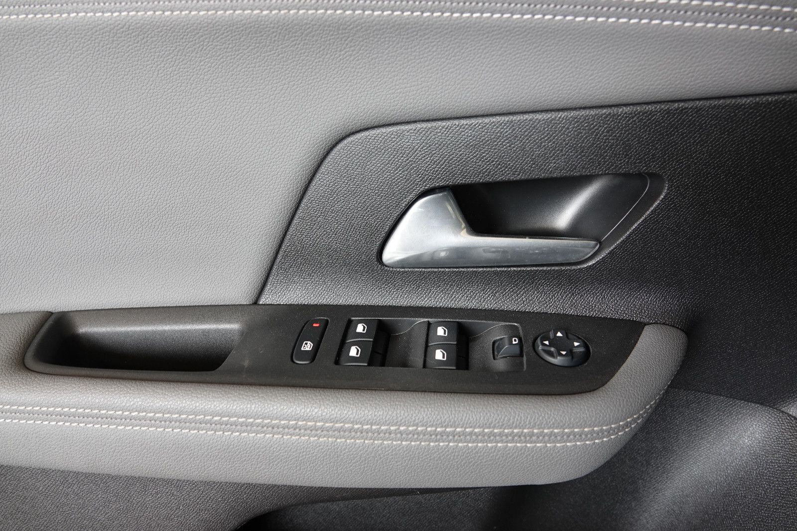 Opel Mokka Elegance - Samsaru's Car Outlet