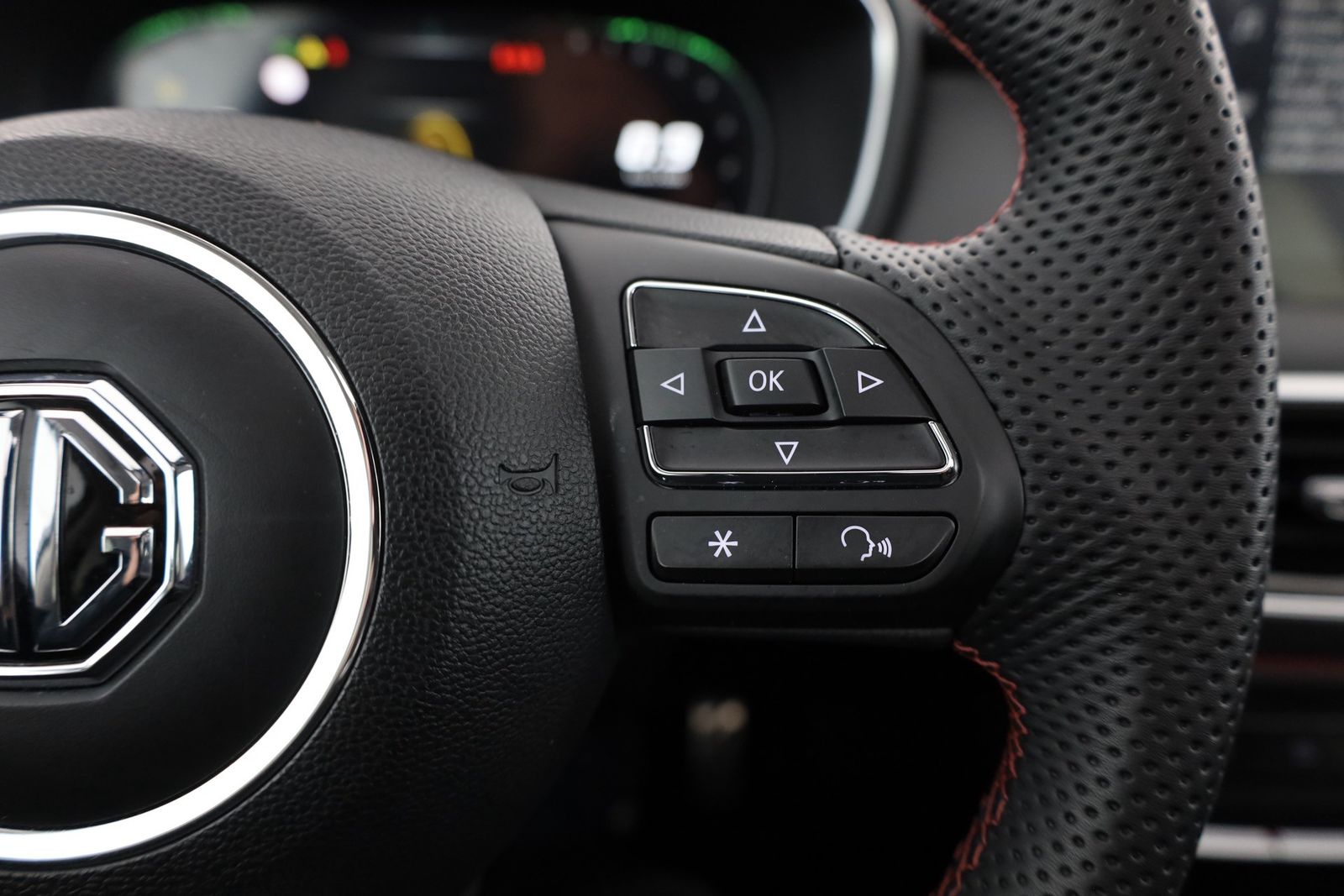 MG HS 1.5 T-GDI Luxury Aut. LED ACC Pano Navi