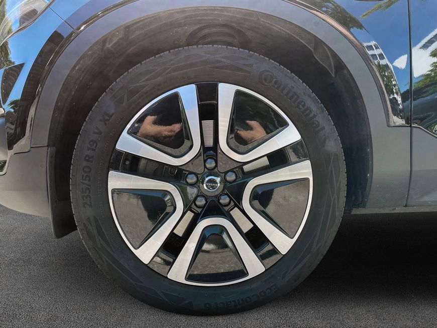 Volvo XC40 T5 Recharge Inscription - Samsaru's Car Outlet