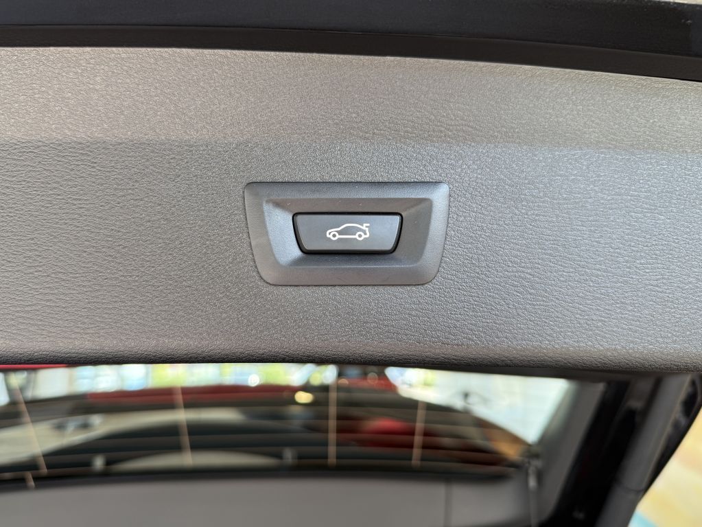 BMW X1 xDr.25e M SPORT - Samsaru's Car Outlet