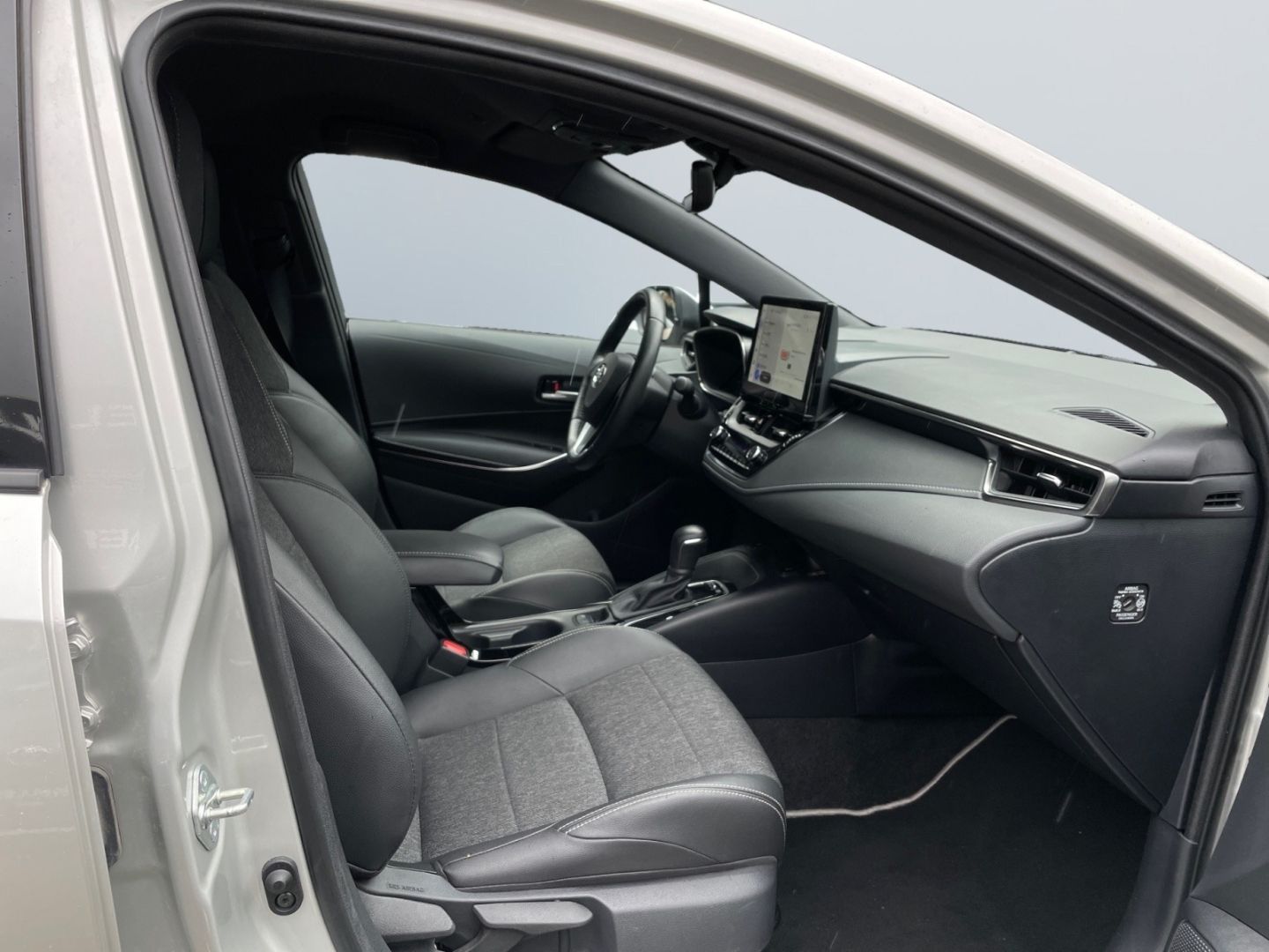 Toyota Corolla 1.8 Hybrid Team D *Technik-Paket*CAM*SHZ