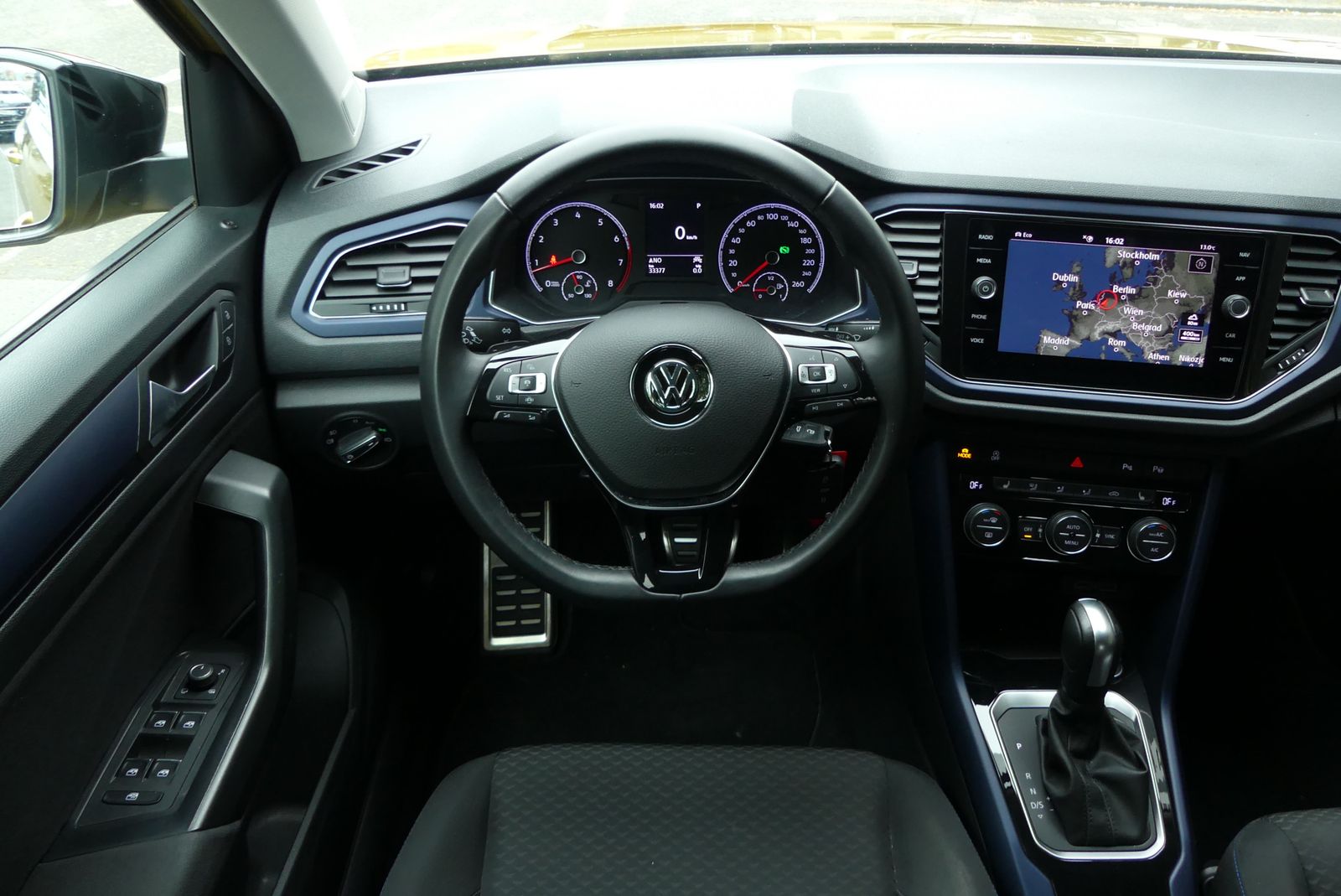 Volkswagen T-Roc United 1.5TSI - Samsaru's Car Outlet