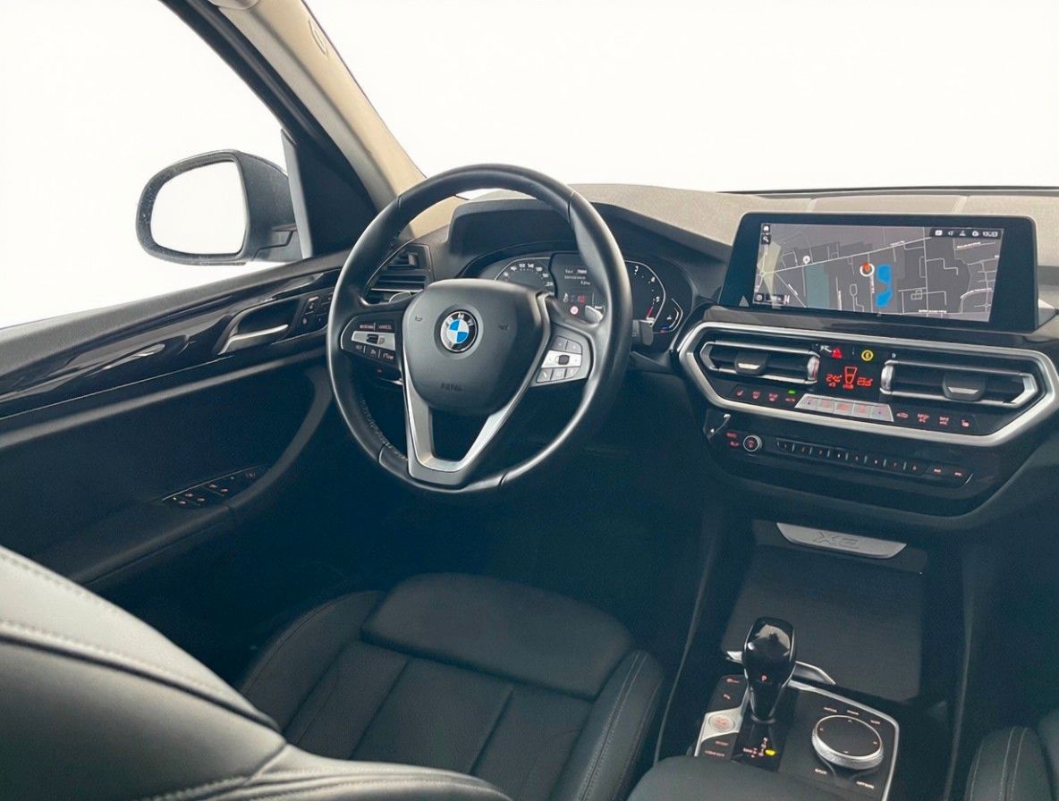 BMW X3 xDrive 20d xLINE  AHK PANO KAM Memory
