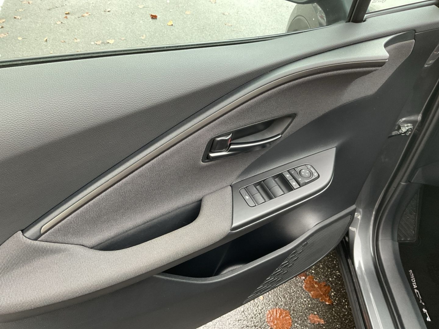 Toyota C-HR 2.0 Hybrid Teamplayer *LED*EZ2025*CAM*SHZ*