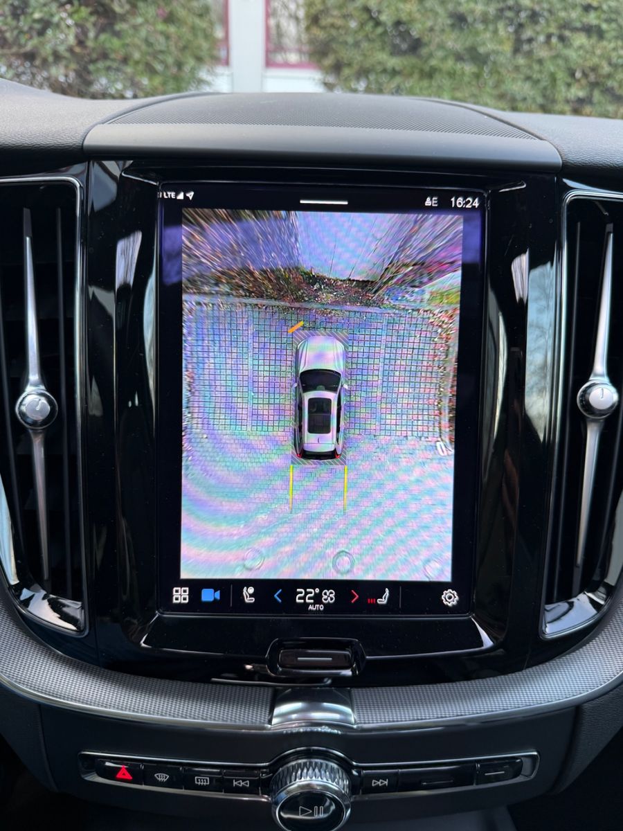 Volvo XC60 T8 R Design AWD Pano 360° Standheizung