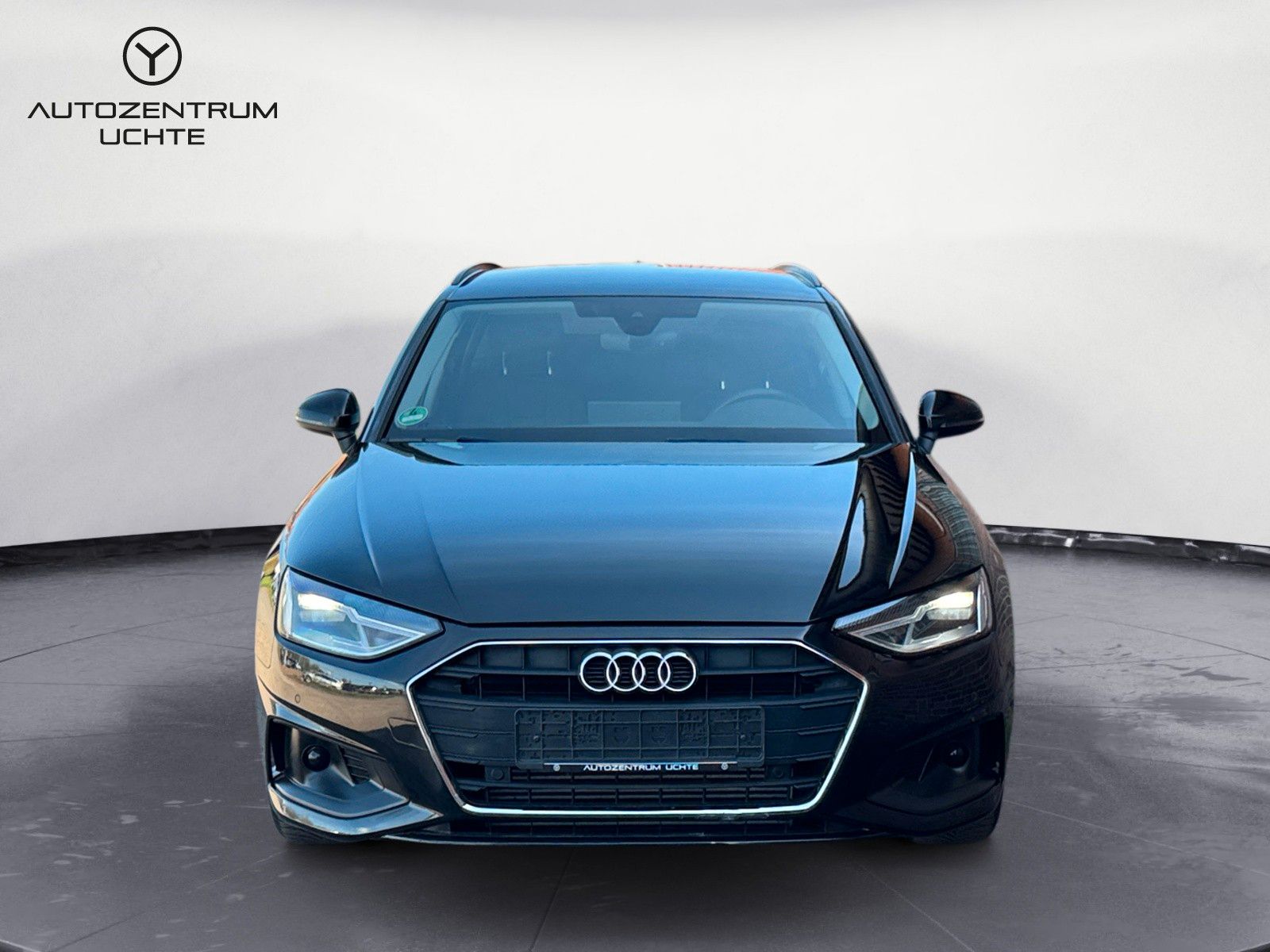 Audi A4 Avant 35 TFSI - Samsaru's Car Outlet