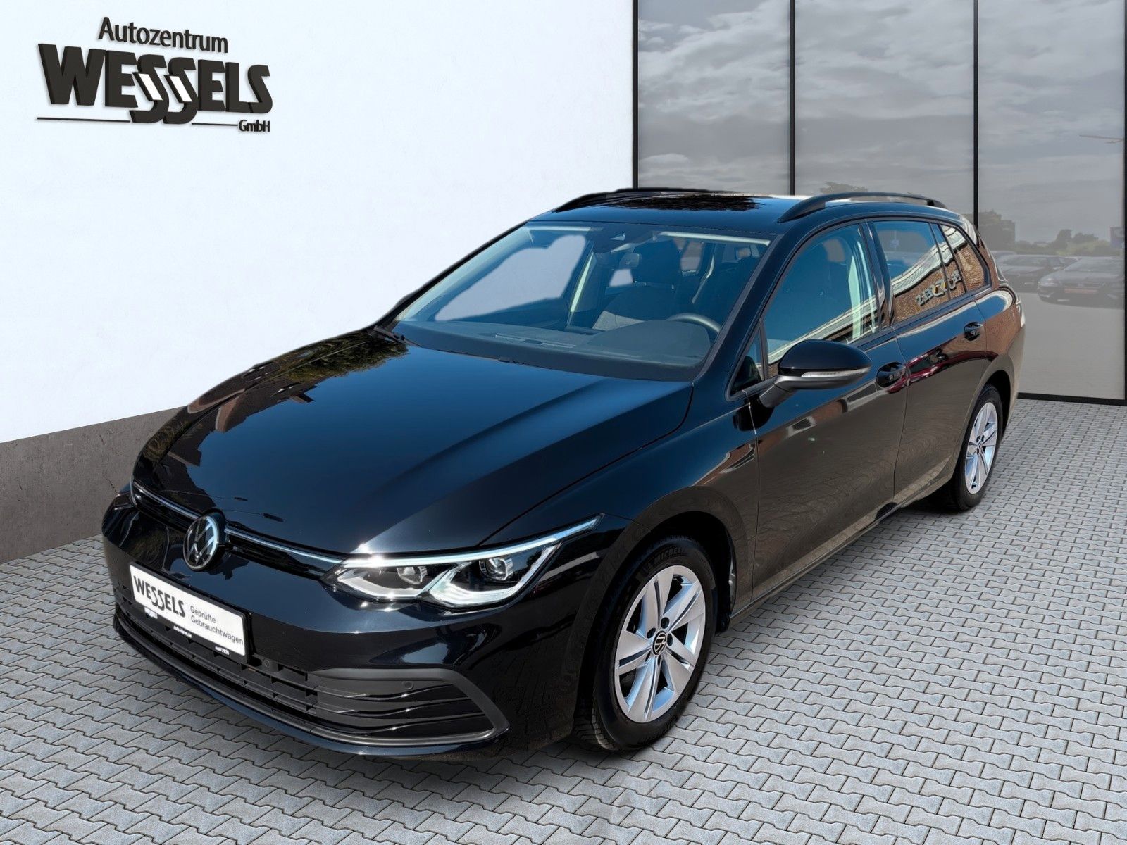 Volkswagen Golf VIII Variant Life - Samsaru's Car Outlet