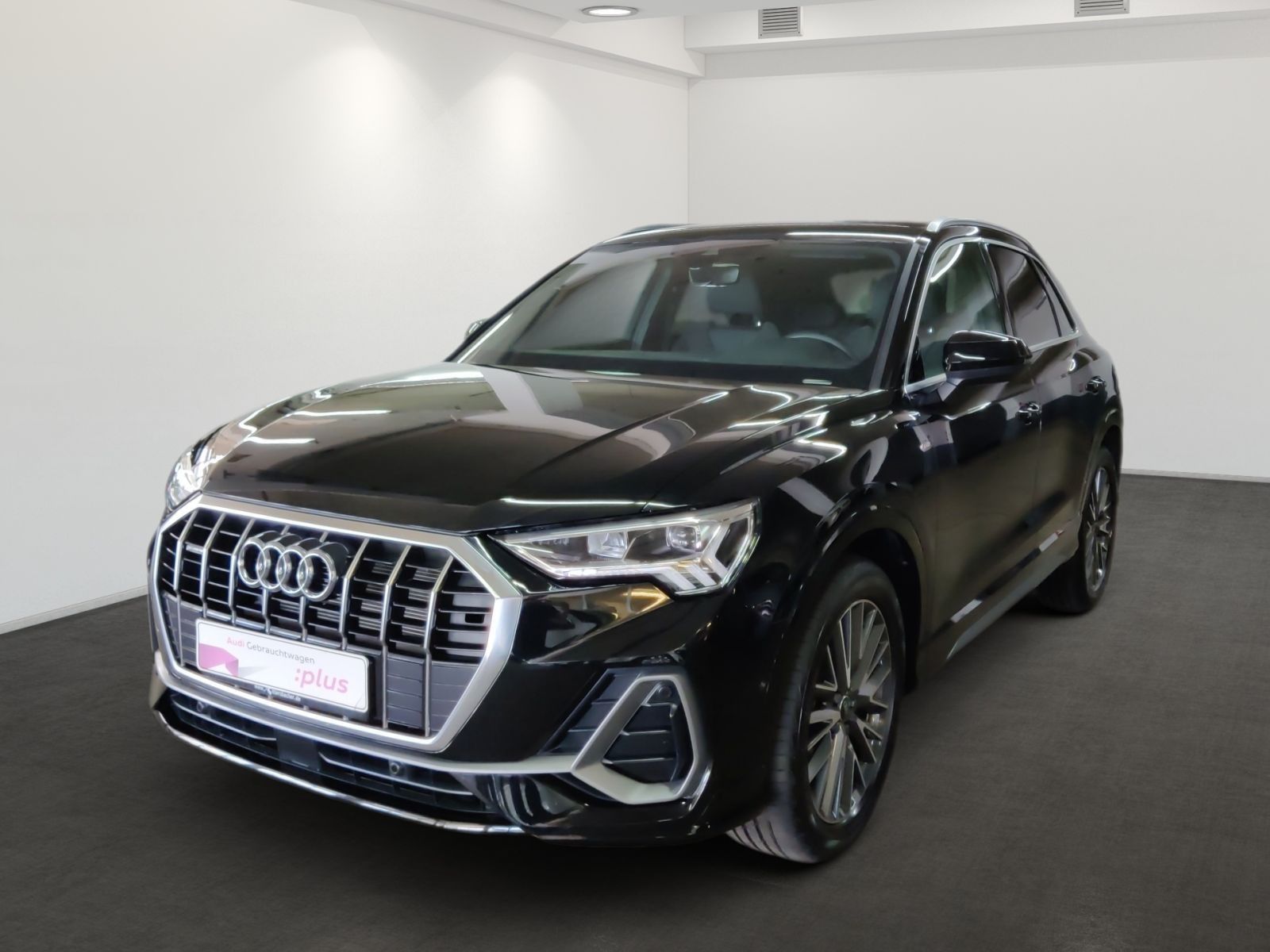 Audi Q3 quattro S line - Samsaru's Car Outlet