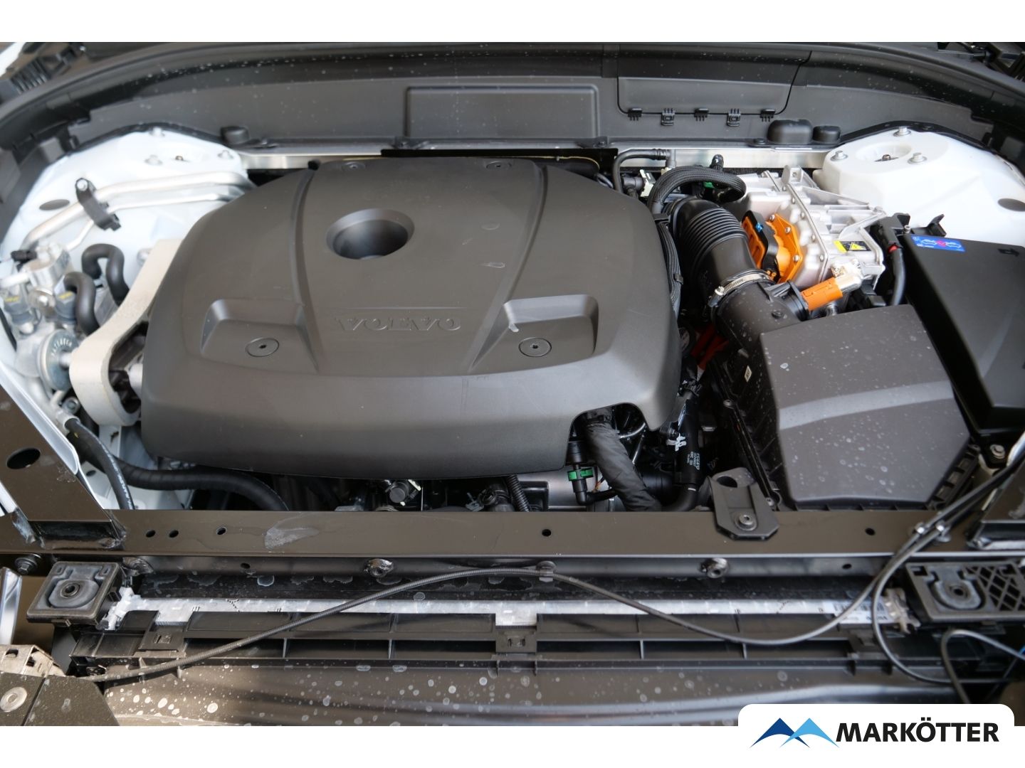 Volvo XC60 T6 AWD Recharge Core STHZ/AHK/BLIS/Google