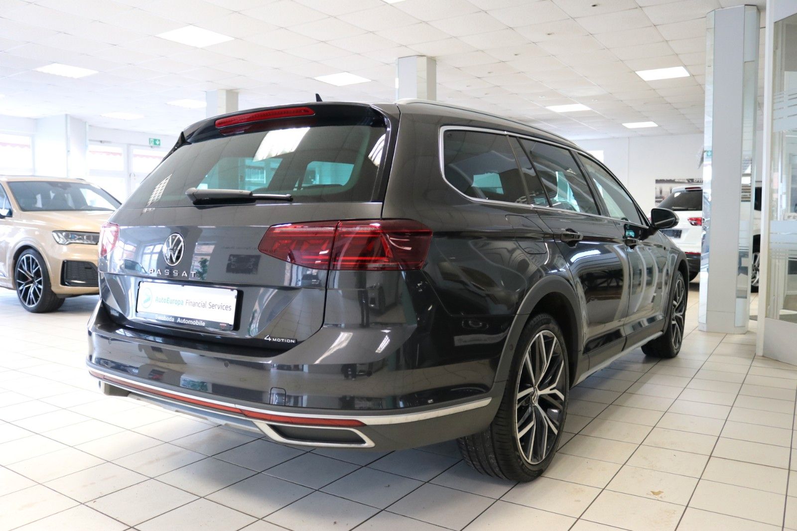 Volkswagen Passat Alltrack DCC HUD Matrix STHZ 360 Pano ACC