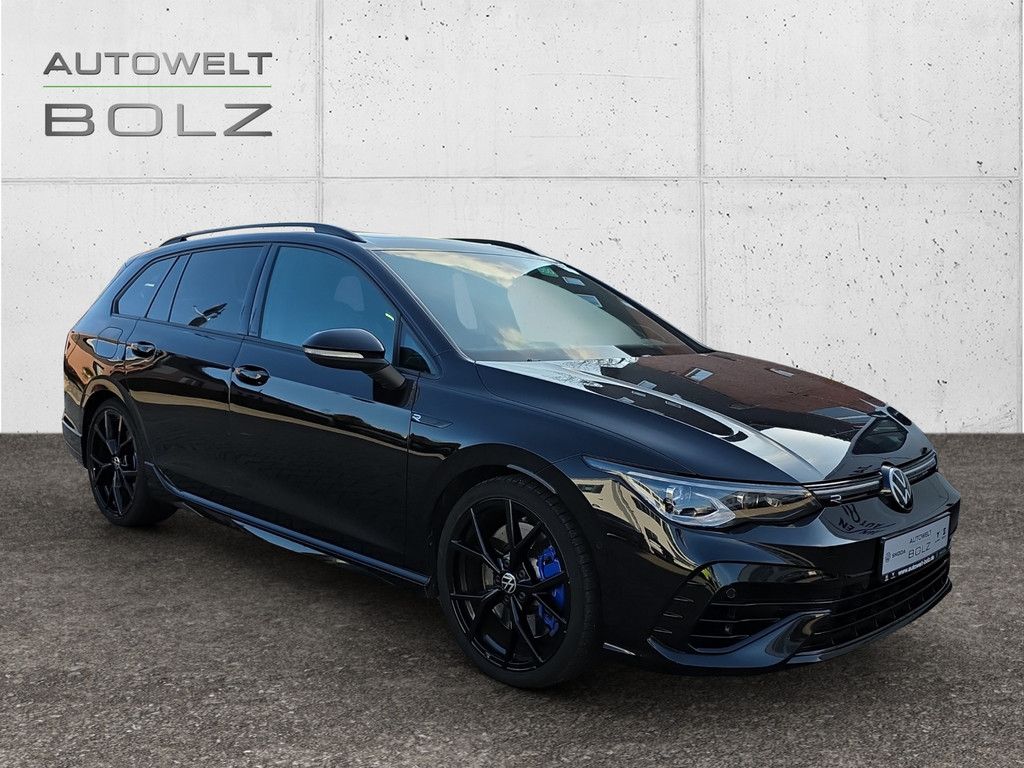 Volkswagen Golf VIII R Variant 2.0 TSI 4Motion HUD AHK PANO