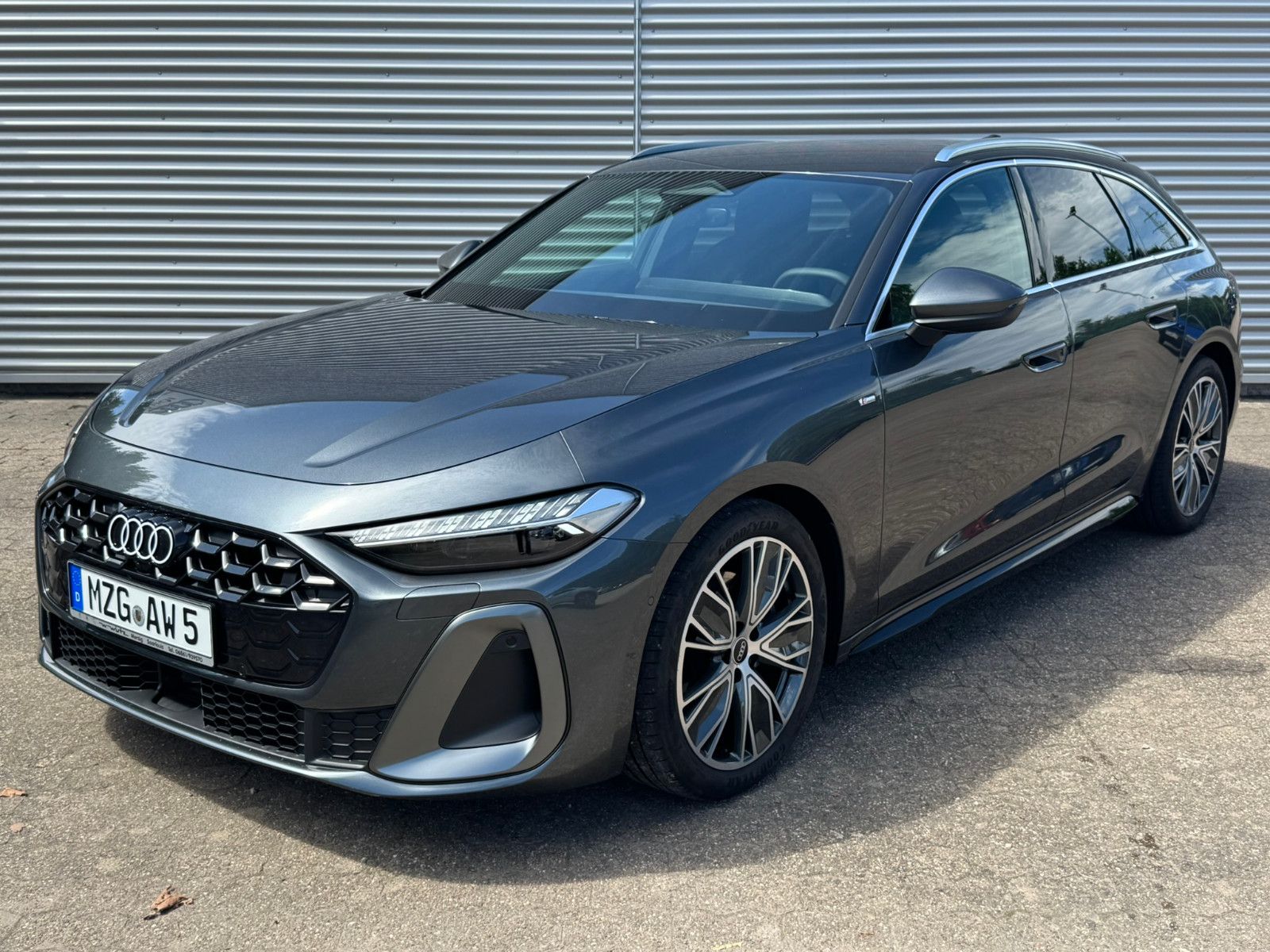 Audi A5 Avant TDI 150 kW quattro S-line AHK ACC