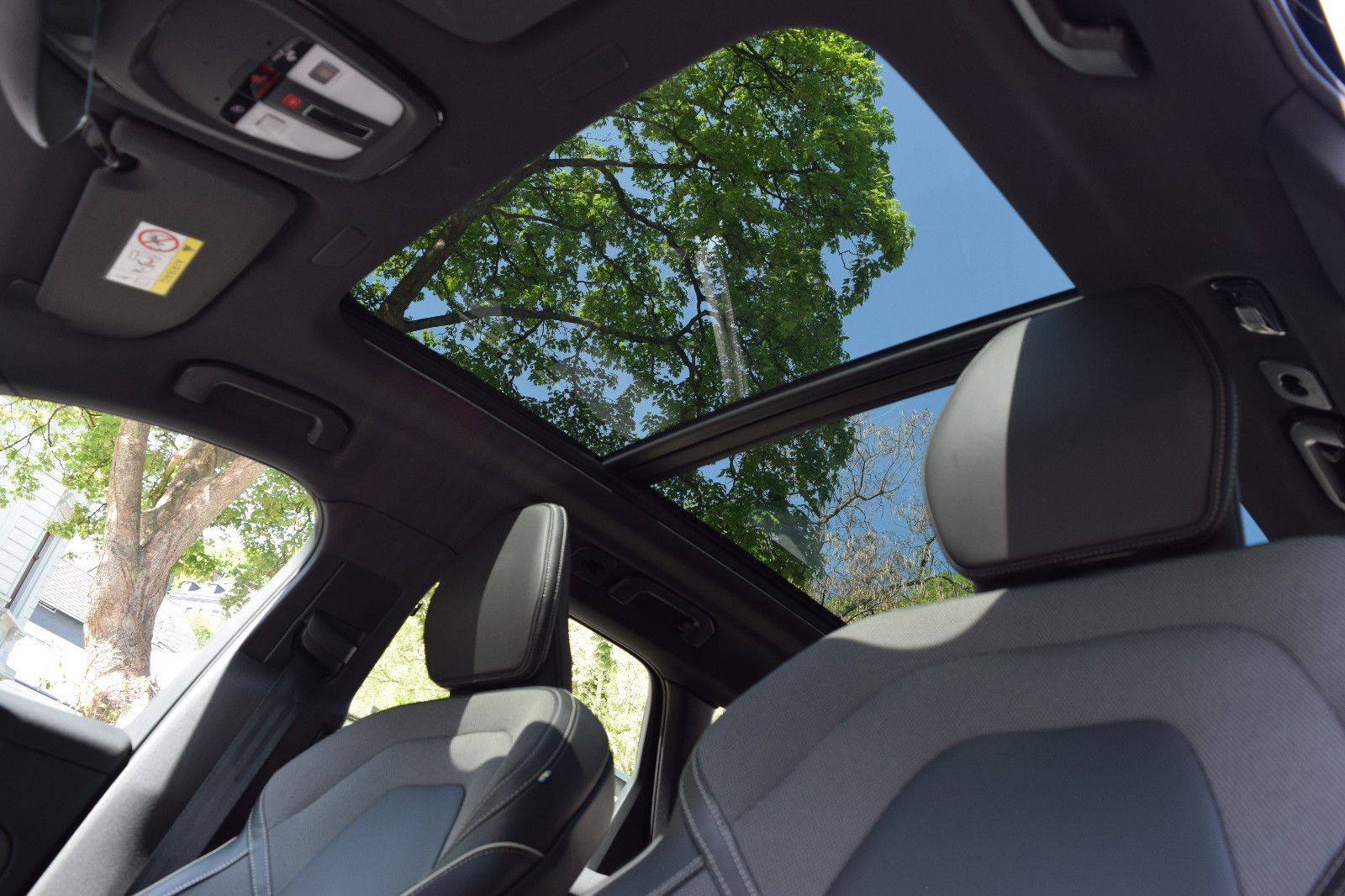 Volvo XC60 T6 Plus Black Edition - Samsaru's Car Outlet