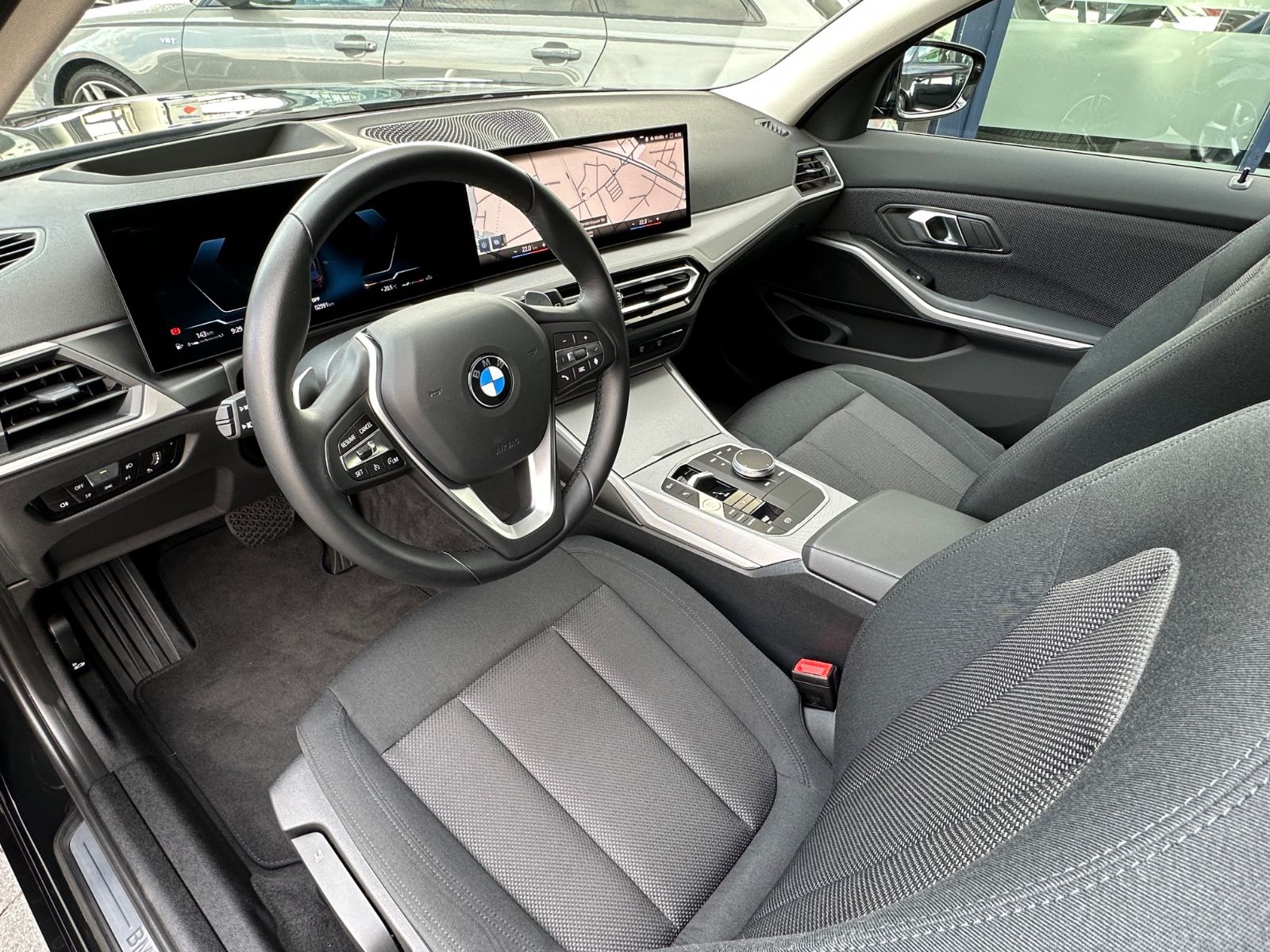BMW 320 d xDrive Touring M Sport - Samsaru's Car Outlet
