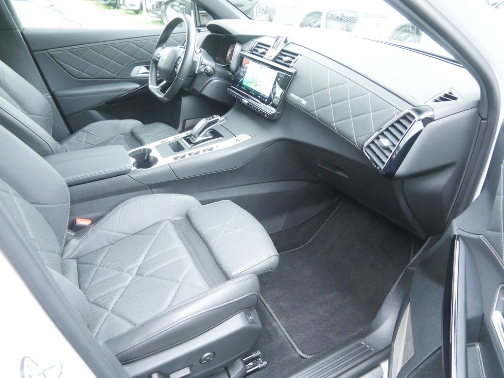 DS Automobiles DS 7 Crossback E-Tense Rivoli 4x4 ACC LED PANO