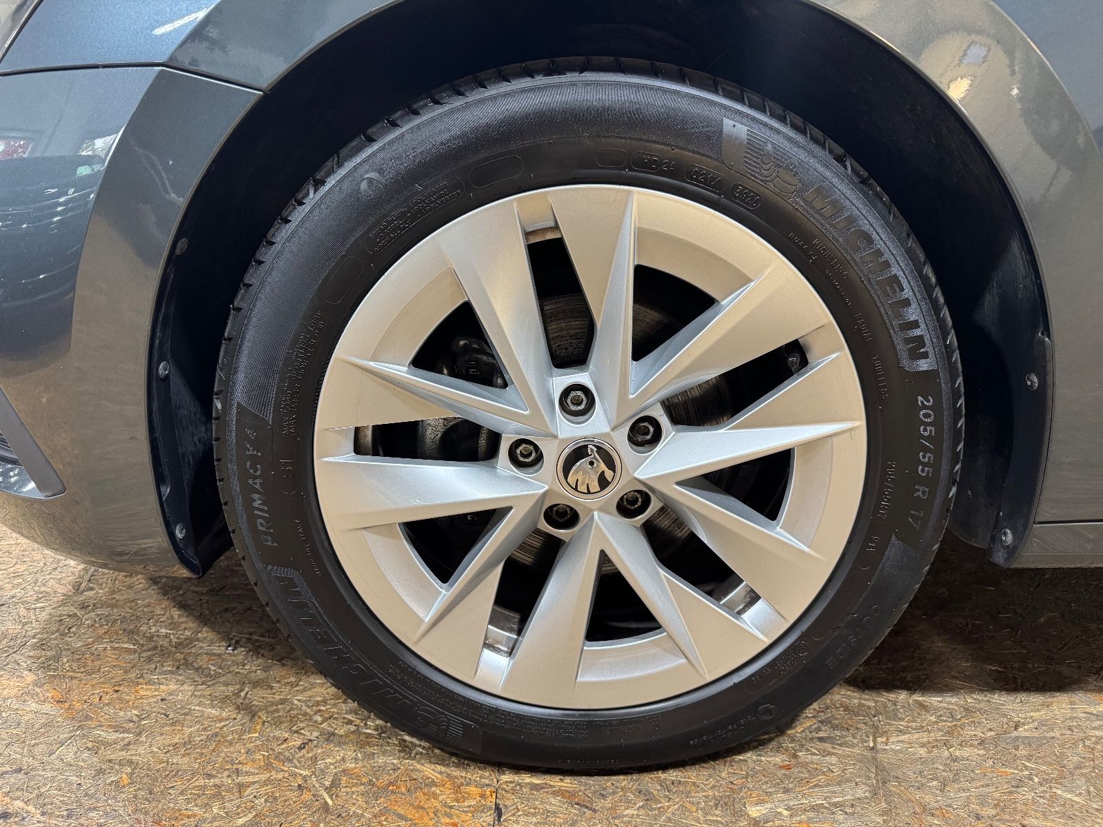 Skoda OctaviaLim. FirstEdition2.0TDI DSG/STANDHEIZ/AHK