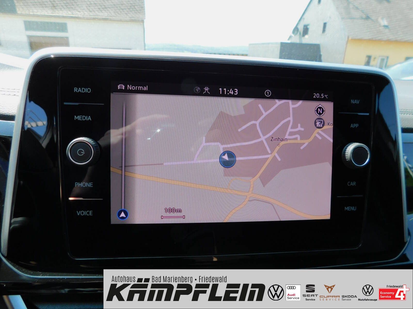 Volkswagen T-Roc R-Line 1.5TSI DSG - Samsaru's Car Outlet